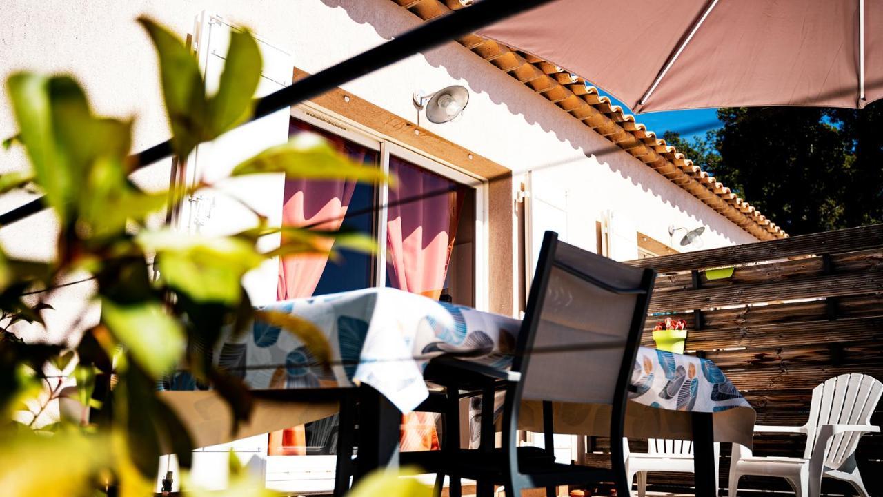 Sous Les Pins Gites Et Chambres D'Hotes La Londe-les-Maures Buitenkant foto