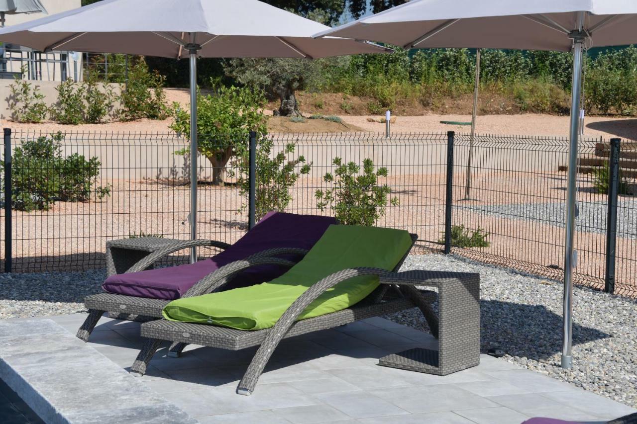 Sous Les Pins Gites Et Chambres D'Hotes La Londe-les-Maures Buitenkant foto